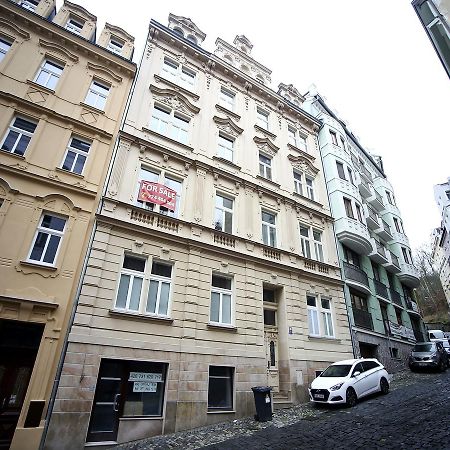 דירות קרלובי וארי Apartman Moravska 188 מראה חיצוני תמונה